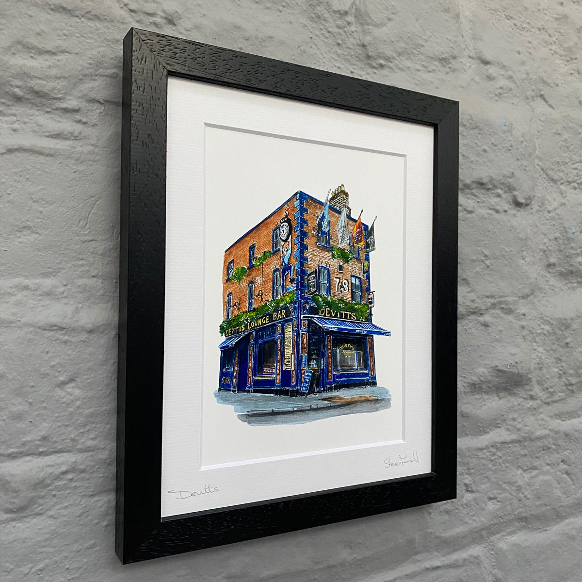 Devitts-Pub-Dublin-white-framed-print-gift-front