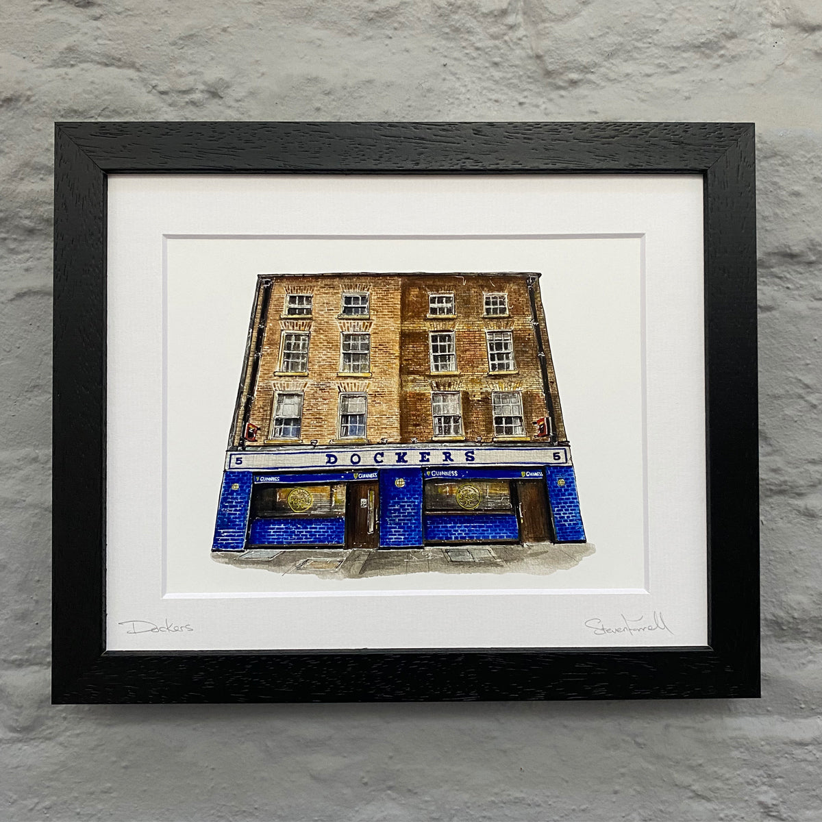 Dockers-pub-Dublin-Framed-print-black-frame